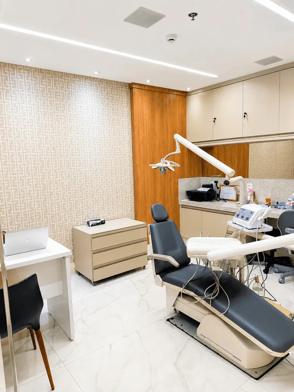 Consultório odontológico da Dra. Eduarda Campos no Jardim Goiás, Goiânia